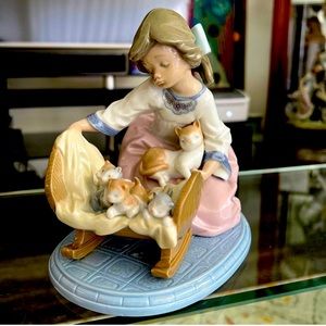 Lladro "A Cradle of Kittens" w/ Original Box